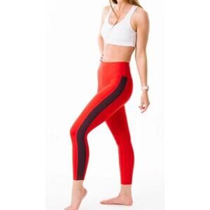 Zyia Red Royalty Strip Light n Tight Hi-Rise Capris sz 2